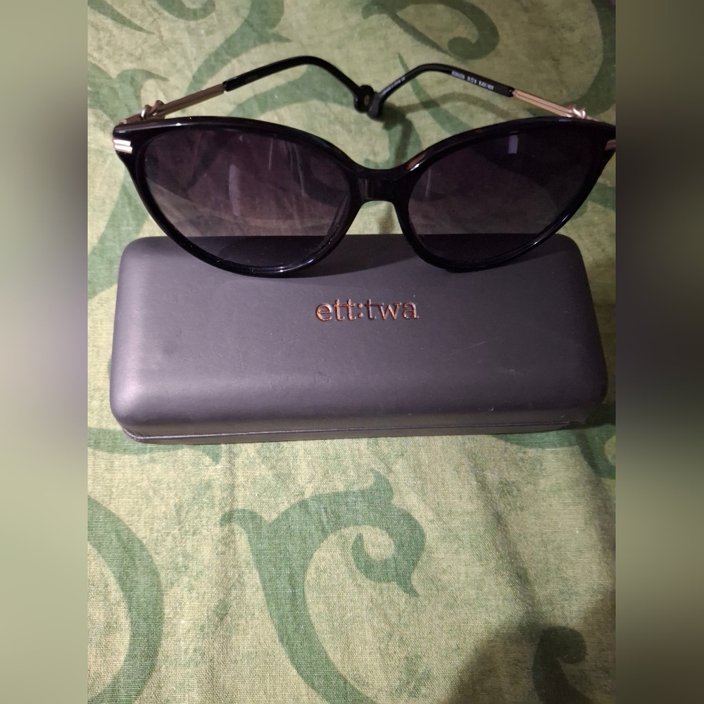 Black Sunglasses for Women